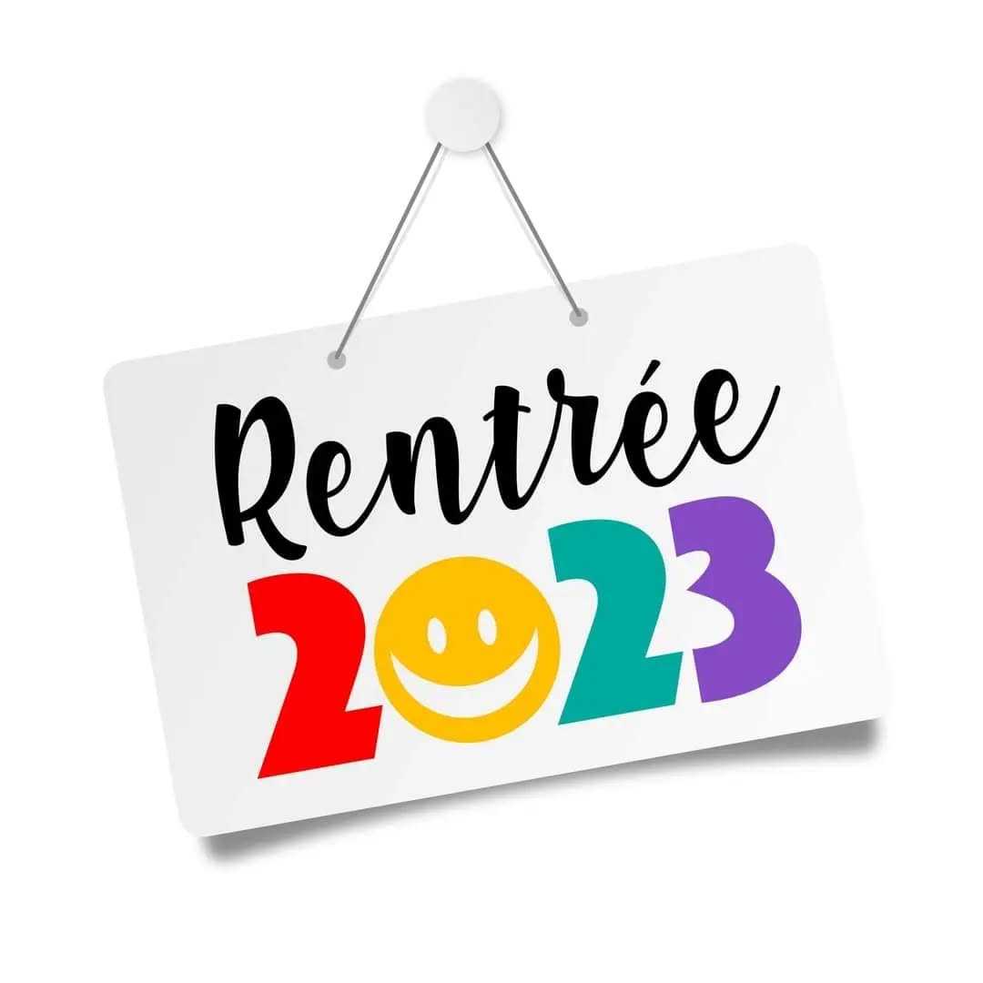 Bonjour à tous !
🛎 Ça y est la sonnerie de rentrée a retentie aux écuries ! 🎊

Au passage je vous met le planning des concours de septembre/octobre, comme d'hab c'est la course aux places ! Premier arrivé... 😉
